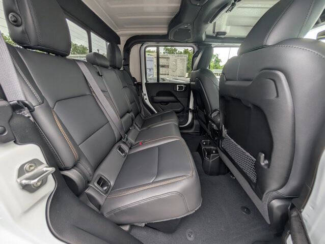 2025 Jeep Gladiator High Tide