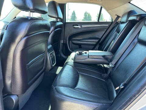 2019 Chrysler 300 Touring