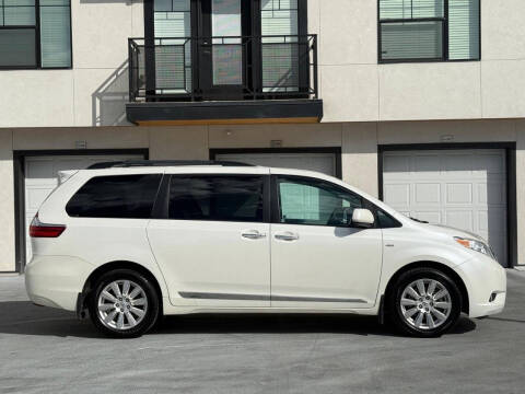 2017 Toyota Sienna XLE 7-Passenger
