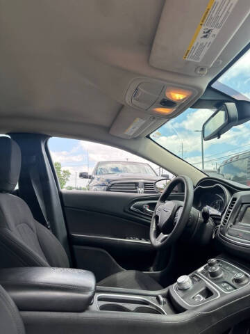 2015 Chrysler 200 Limited