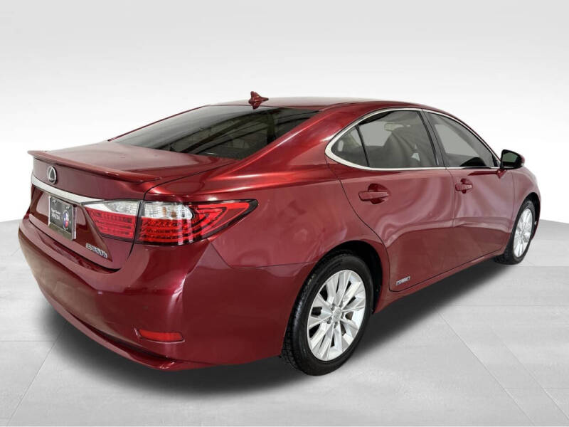 2013 Lexus ES 300h