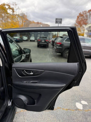 2020 Nissan Rogue SV