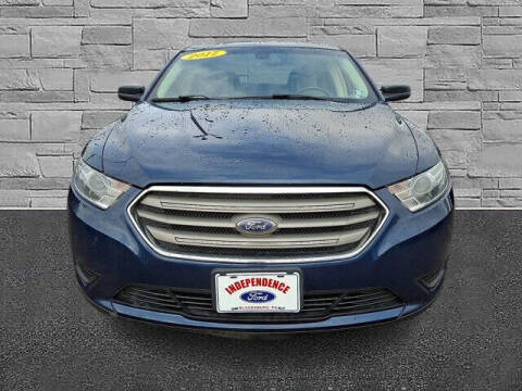 2017 Ford Taurus SE