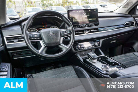 2025 Mitsubishi Outlander SE