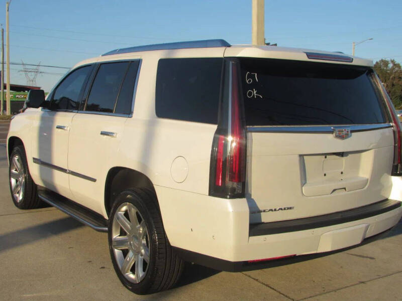 2018 Cadillac Escalade Luxury