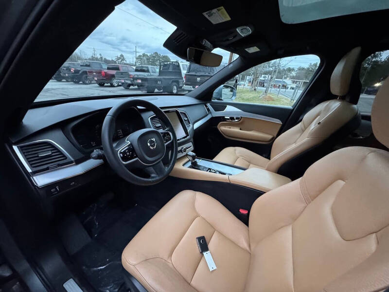 2017 Volvo XC90 T5 Momentum