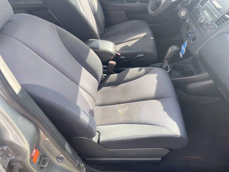 2008 Nissan Versa 1.8 S