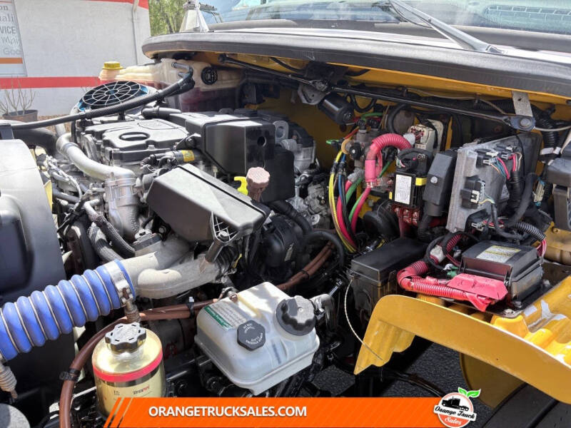 2020 Freightliner M2 106