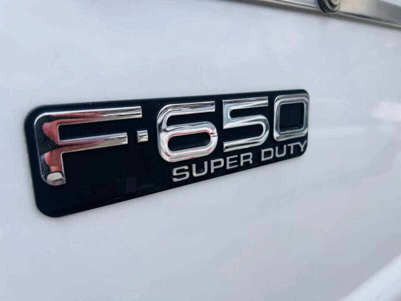 2004 Ford F-650 Super Duty