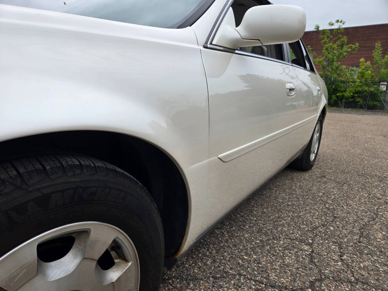 2002 Cadillac DeVille 37