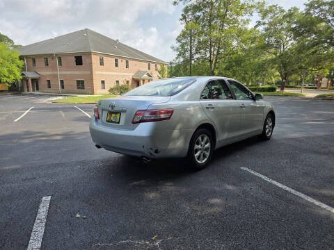 2011 Toyota Camry LE V6