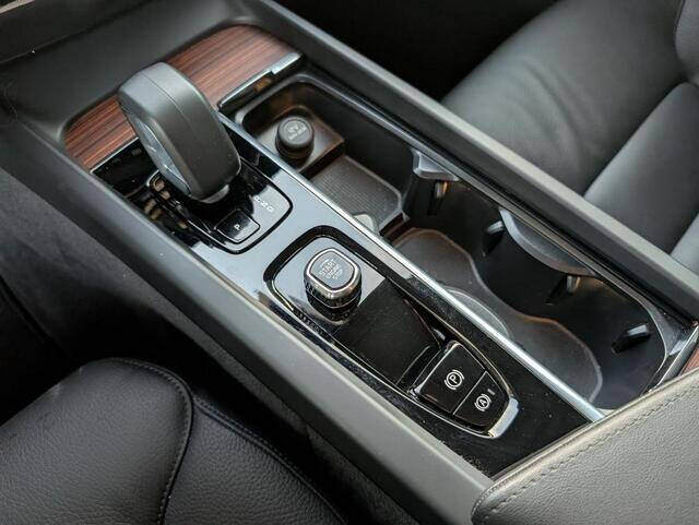 2025 Volvo V60 Cross Country B5 Plus