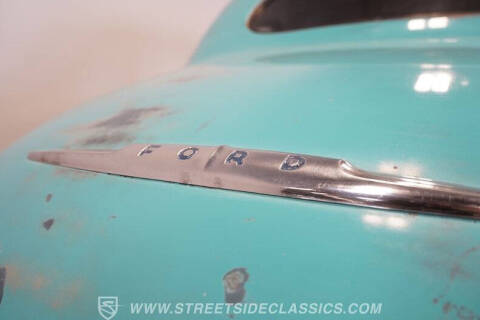 1948 Ford Deluxe