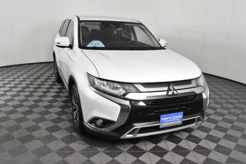 2020 Mitsubishi Outlander SE