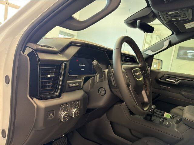 2026 GMC Sierra 1500 AT4 - Photo 18