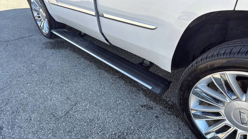 2019 Cadillac Escalade Platinum