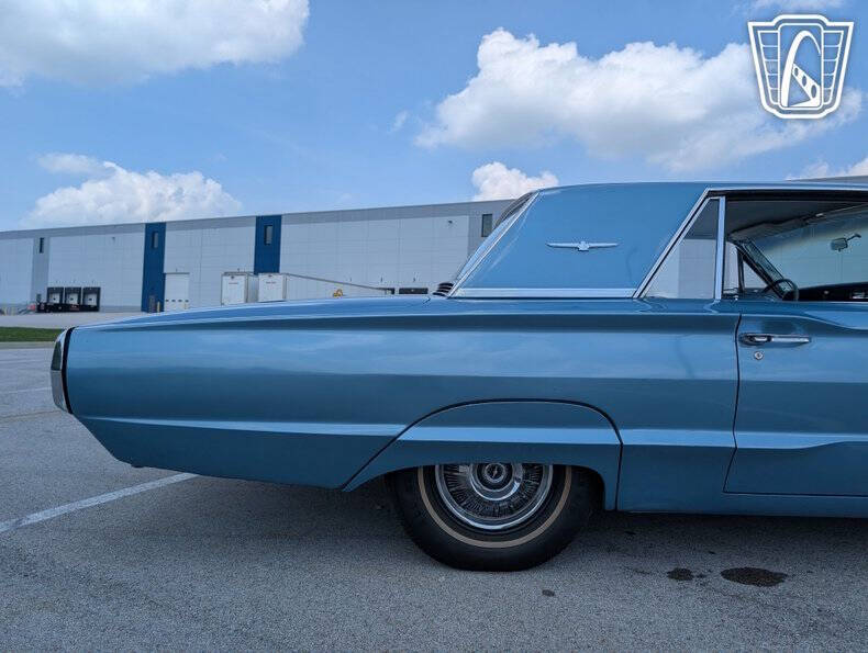 1964 Ford Thunderbird