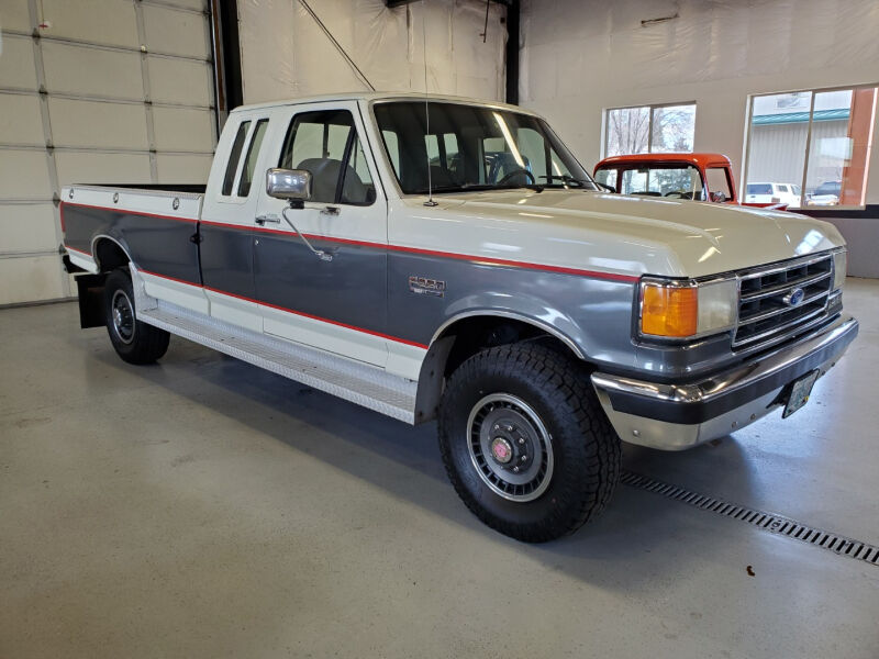 1990 Ford F-250 3