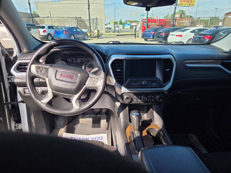 2017 GMC Acadia SLE-1
