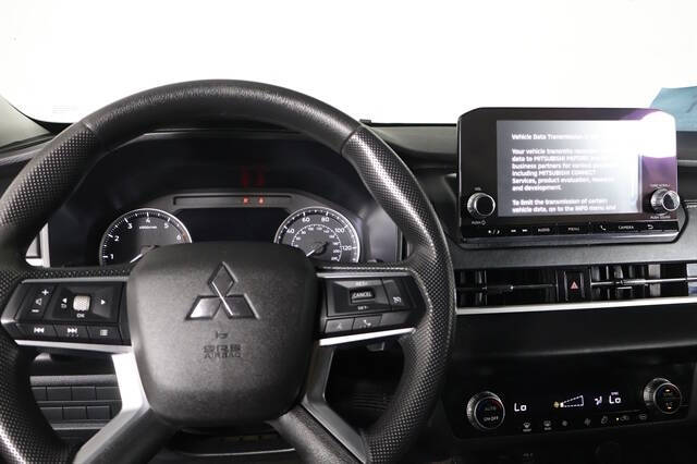 2024 Mitsubishi Outlander ES