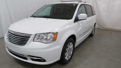 2014 Chrysler Town and Country for sale at Brunswick Auto Mart in Brunswick OH