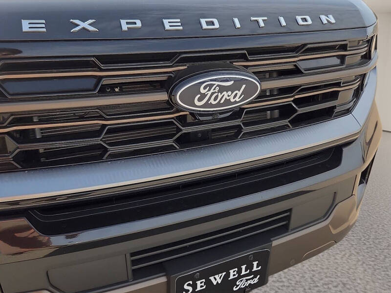 2027 Ford Expedition King Ranch