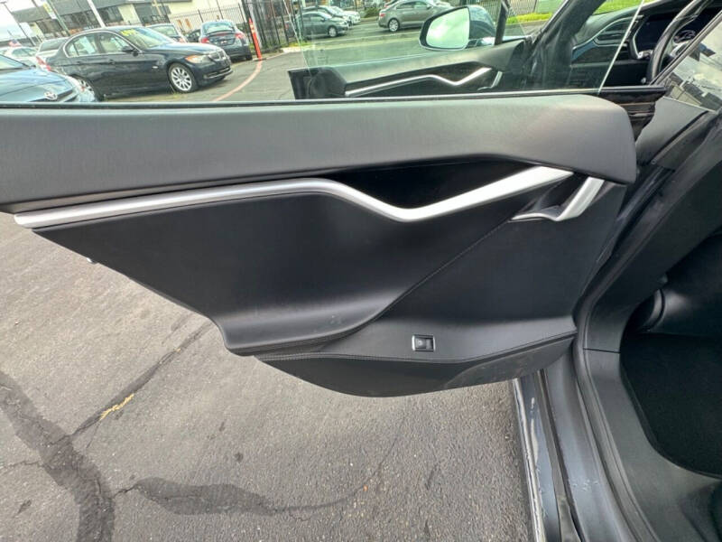 2018 Tesla Model S 75D