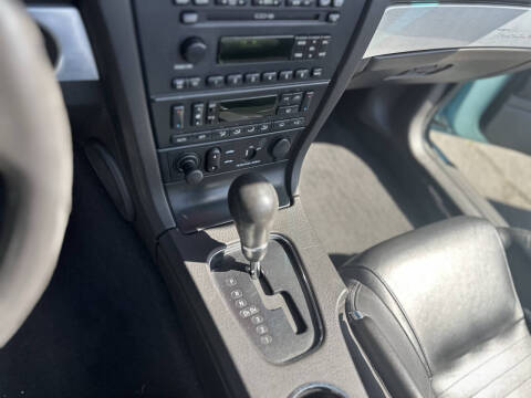 2002 Ford Thunderbird Deluxe