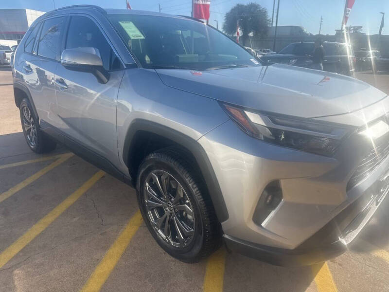 2025 Toyota RAV4 Hybrid XLE Premium