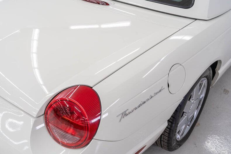 2002 Ford Thunderbird Deluxe