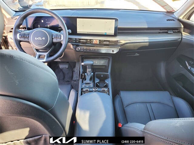 2025 Kia K5 EX