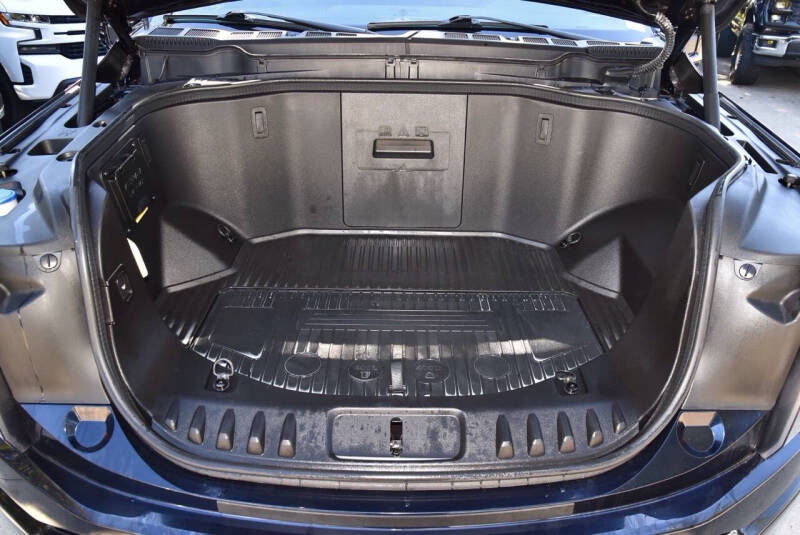 2023 Ford F-150 Lightning Lariat