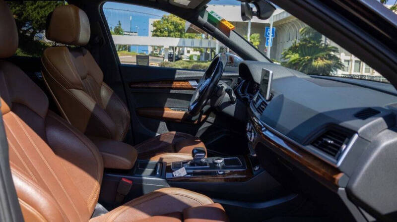 2018 Audi Q5 2.0T quattro Premium Plus