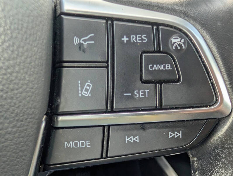 2020 Toyota Highlander LE