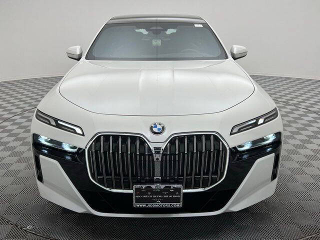 2025 BMW 7 Series 740i xDrive