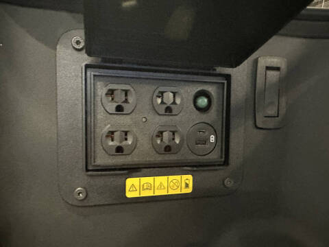 2023 Ford F-150 Lightning XLT