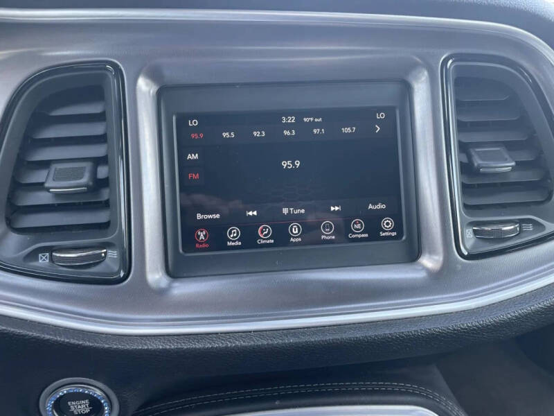 2019 Dodge Challenger SXT