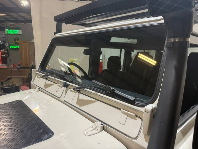 1990 Land Rover Defender