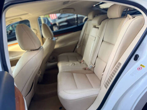 2013 Lexus ES 300h