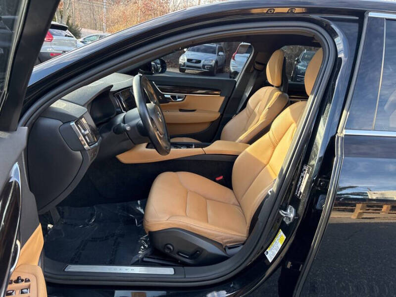 2018 Volvo S90 T5 Momentum