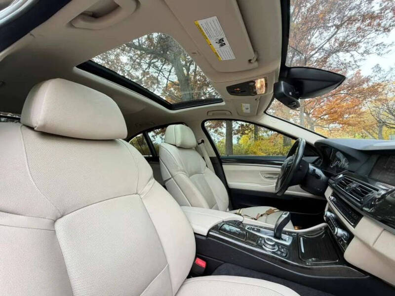 2012 BMW 5 Series 550i xDrive