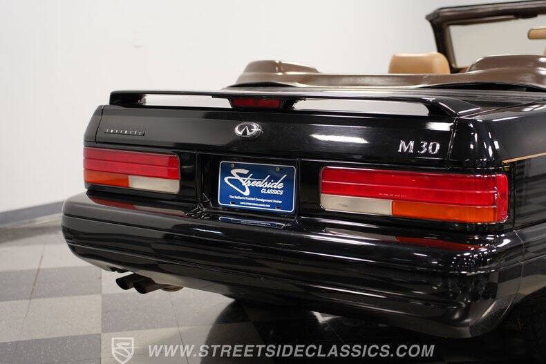 1991 Infiniti M30