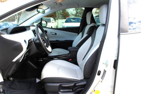 2017 Toyota Prius Three Touring