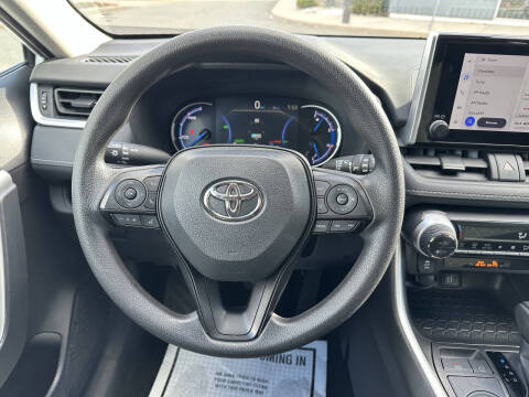 2024 Toyota RAV4 Hybrid XLE