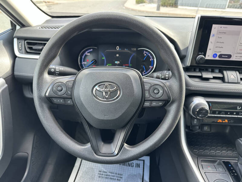 2024 Toyota RAV4 Hybrid XLE