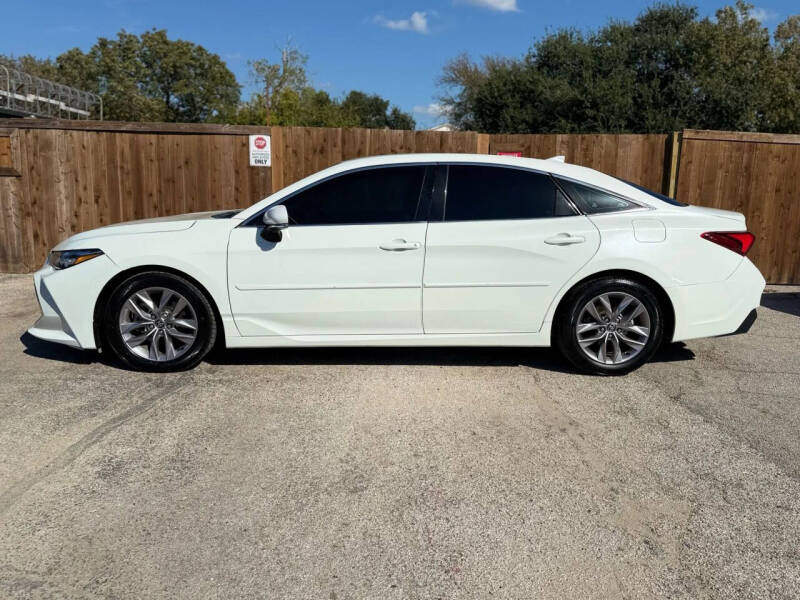 2021 Toyota Avalon XLE