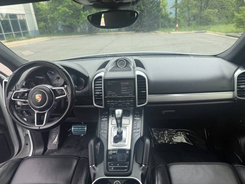 2016 Porsche Cayenne S