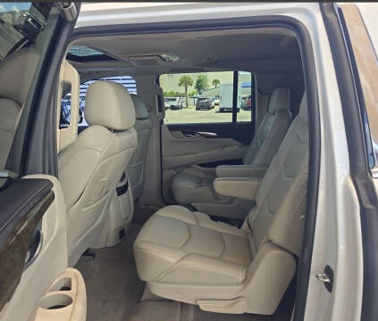 2018 Cadillac Escalade ESV Luxury