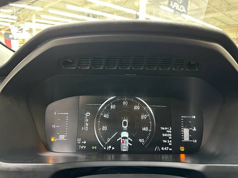 2019 Volvo XC90 T5 Momentum