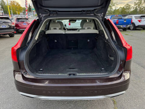 2018 Volvo V90 Cross Country T6